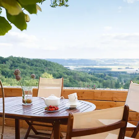 לינה וארוחת בוקר Les Terrasses De Bessou Clermont-Dessous