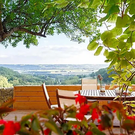 ベッド・アンド・ブレックファスト Les Terrasses De Bessou Clermont-Dessous