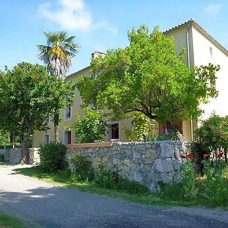ベッド・アンド・ブレックファスト Les Terrasses De Bessou Clermont-Dessous