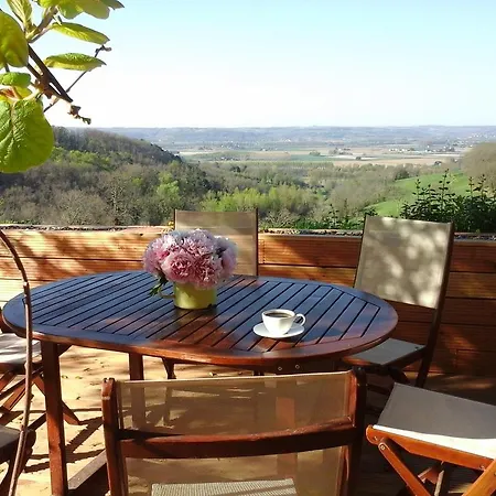 לינה וארוחת בוקר Les Terrasses De Bessou Clermont-Dessous