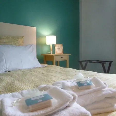 Les Terrasses De Bessou לינה וארוחת בוקר Clermont-Dessous