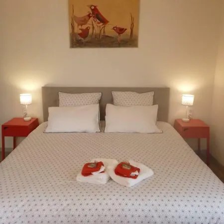 לינה וארוחת בוקר Les Terrasses De Bessou Clermont-Dessous