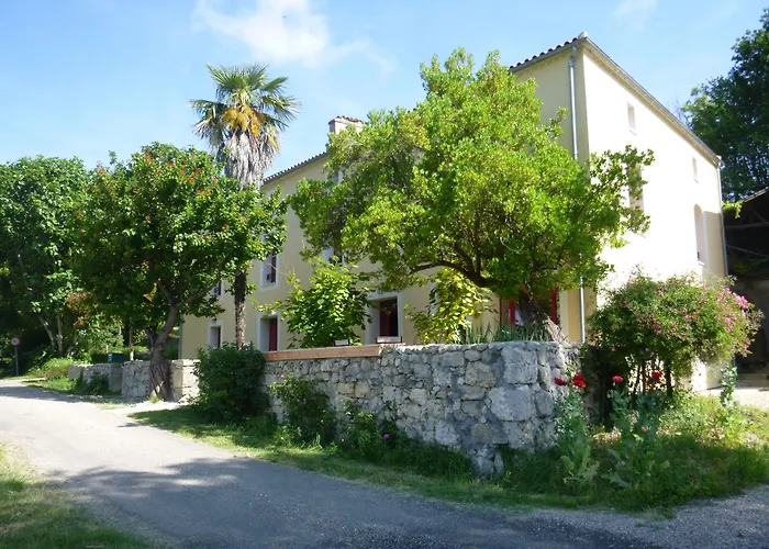 Les Terrasses De Bessou Oda ve Kahvaltı Clermont-Dessous