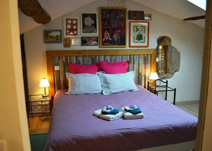 Les Terrasses De Bessou Oda ve Kahvaltı Clermont-Dessous