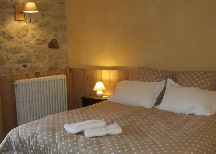 Les Terrasses De Bessou 3*